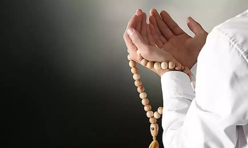 Bacaan Doa Qunut untuk Sholat Witir Tarawih Ramadhan Latin Terjemahan