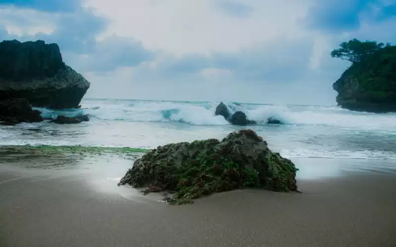 Liburan Akhir Pekan Di Pantai Pangandaran, Wisata Petualangan Lainnya di Musim Panas Ini!