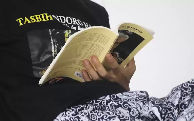 6 Tips Menulis Cerita Fiksi Yang Menarik Dan Memukau