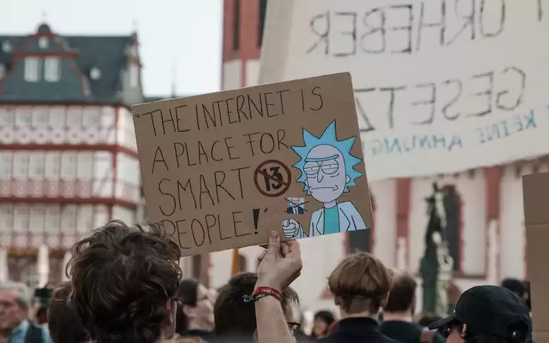 Menjelajahi Kemanusiaan melalui Sejarah