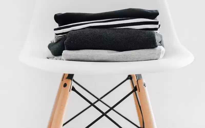 Tren Fashion 2021: Sepatu Sneakers Terbaru yang Harus Dimiliki