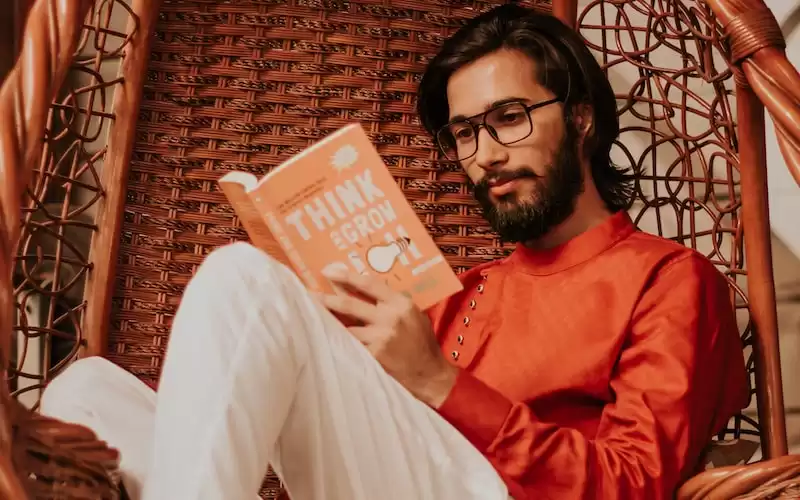 Membaca Novel sebagai Terapi: Manfaat Kesehatan dari Kegiatan Membaca