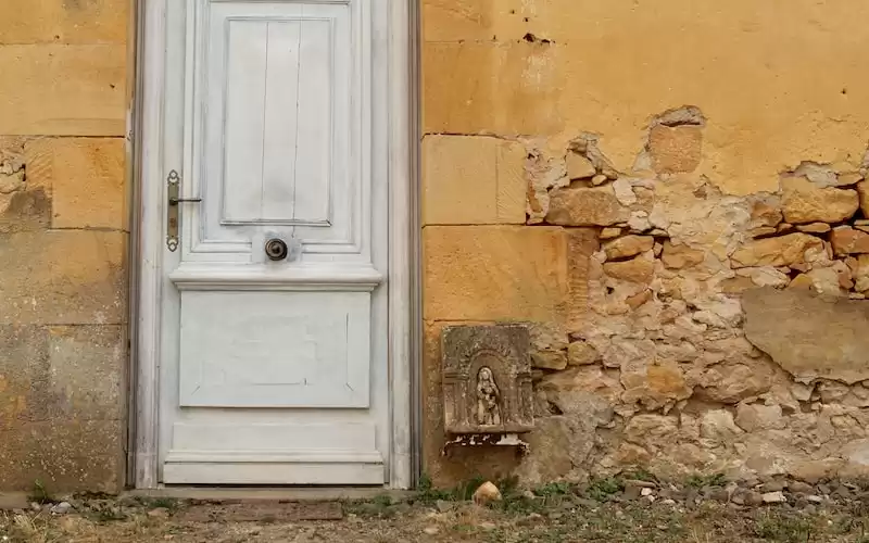 Menulis Novel: Panduan Praktis untuk Pemula