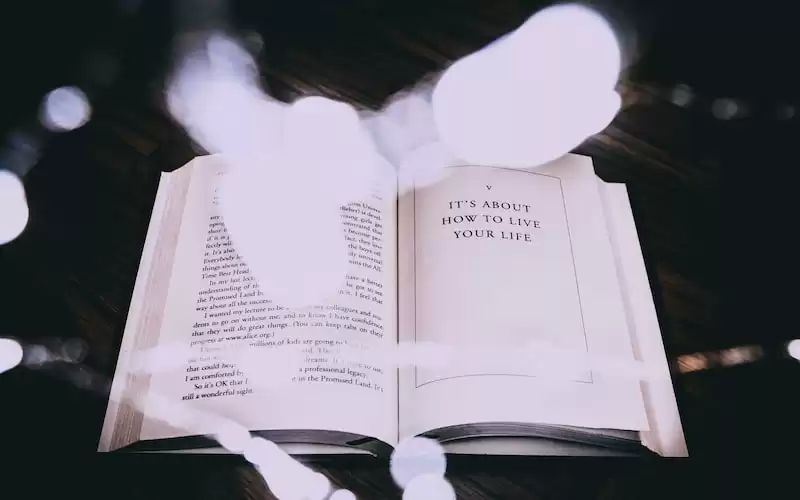 Inspirasi Menulis Novel dari Hal yang Sederhana di Sekitar Kita