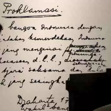 Bacaan Lengkap Naskah Proklamasi Kemerdekaan RI dan Sejarahnya