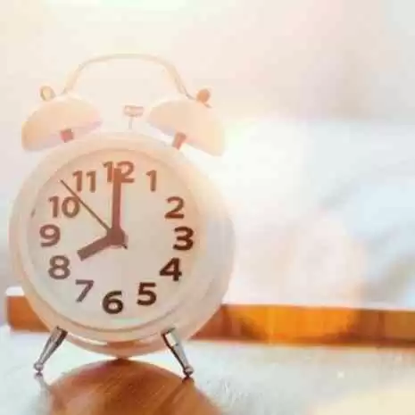 Puisi Terbaik Tentang Waktu, Kenapa Kita Harus Menghargai Setiap Detik