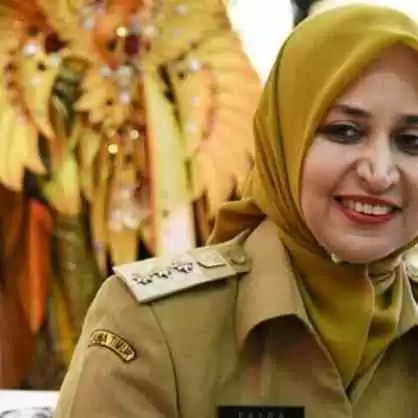 Sedang Hangat, Ini Penyebab Faida Bupati Perempuan Yang Dilengserkan Oleh DPRD