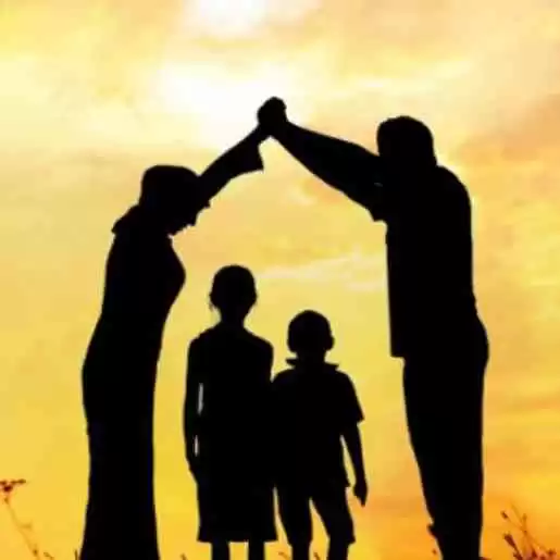 3 Puisi Terbaik Tentang Keluarga Penuh Kasih Sayang dan Keharmonisan