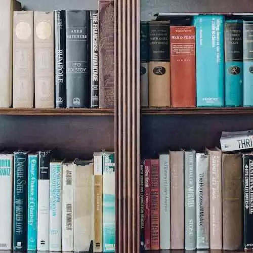 10 Tokoh Fiksi Paling Tidak Terduga Dalam Novel Populer