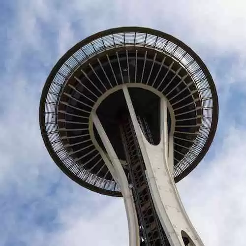 Exploring the Future of Space Exploration: How SpaceX is Revolutionizing the Industry with Outlook on Mars Colonization