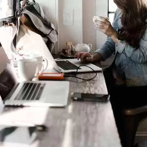 Humaniora dalam Era Digital: Menjaga Relevansi Kajian Manusia di Era Teknologi Tinggi