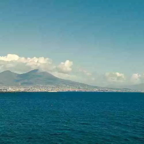 Mengunjungi Napoli Selama Gerhana Matahari 2023: Pengalaman Tak Terlupakan