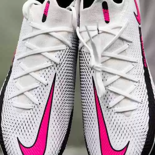 The Ultimate Entertainment Showdown: Bagaimana UFC dan Taylor Swift Memperebutkan Perhatian Publik