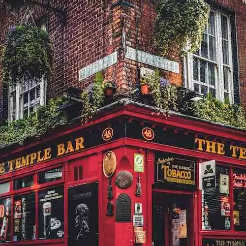 Membahas Peran Seni dalam Memperkuat Kebudayaan Lokal