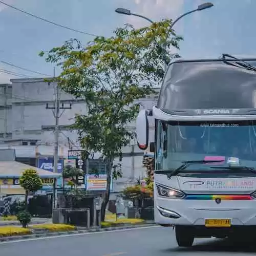 10 Kendaraan Listrik Terbaik 2021: Solusi untuk Masalah Emisi