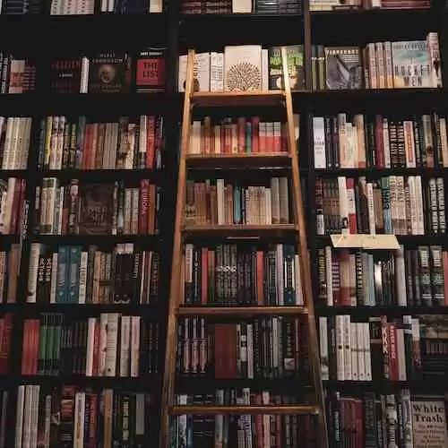 Ezra Miller: A Rising Star in Hollywood and RARBG's Latest Big Screen Hit