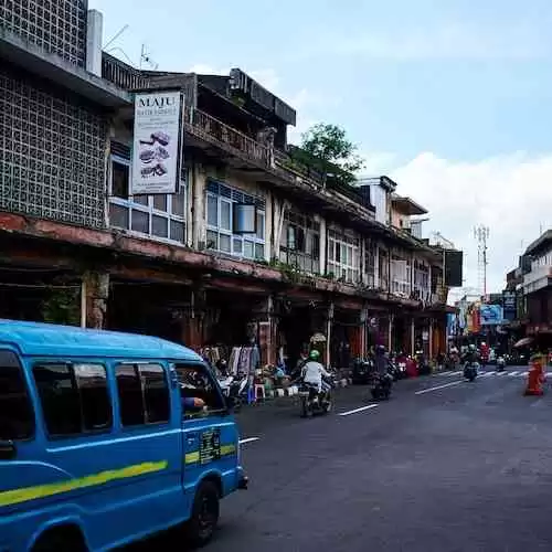 Menggali Potensi Pasar Baru dengan Analisis Pesaing