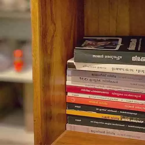 Mengintip 5 Novel Bestseller Terbaru yang Wajib Dibaca