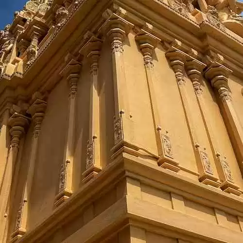 Puisi Kontemporer: Karya Penyair Masa Kini yang Menggugah Hati dan Pikiran