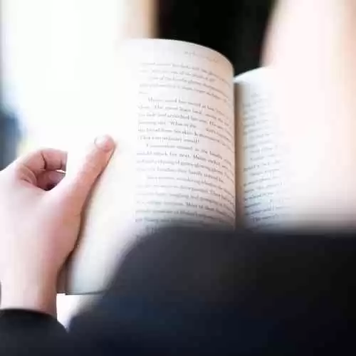 Membaca Novel sebagai Jendela Inspirasi: Mengapa Buku Ini Harus Masuk Daftar Bacaan Anda