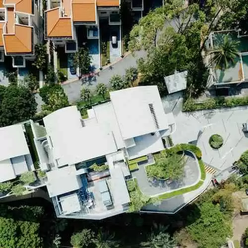 Peran Media Sosial dalam Mempertahankan Demokrasi di Era Modern