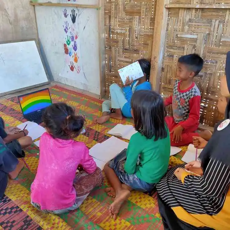 Rumnet: Komunitas Relawan Pendidikan dari Aflah Fajari untuk Anak - Anak di Pedalaman.